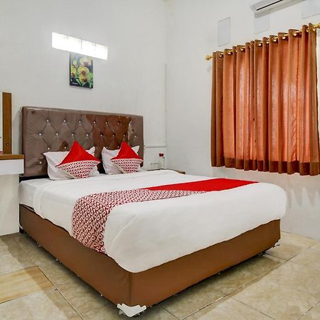OYO 3415 Penginapan Wimane Palembang Bagian luar foto