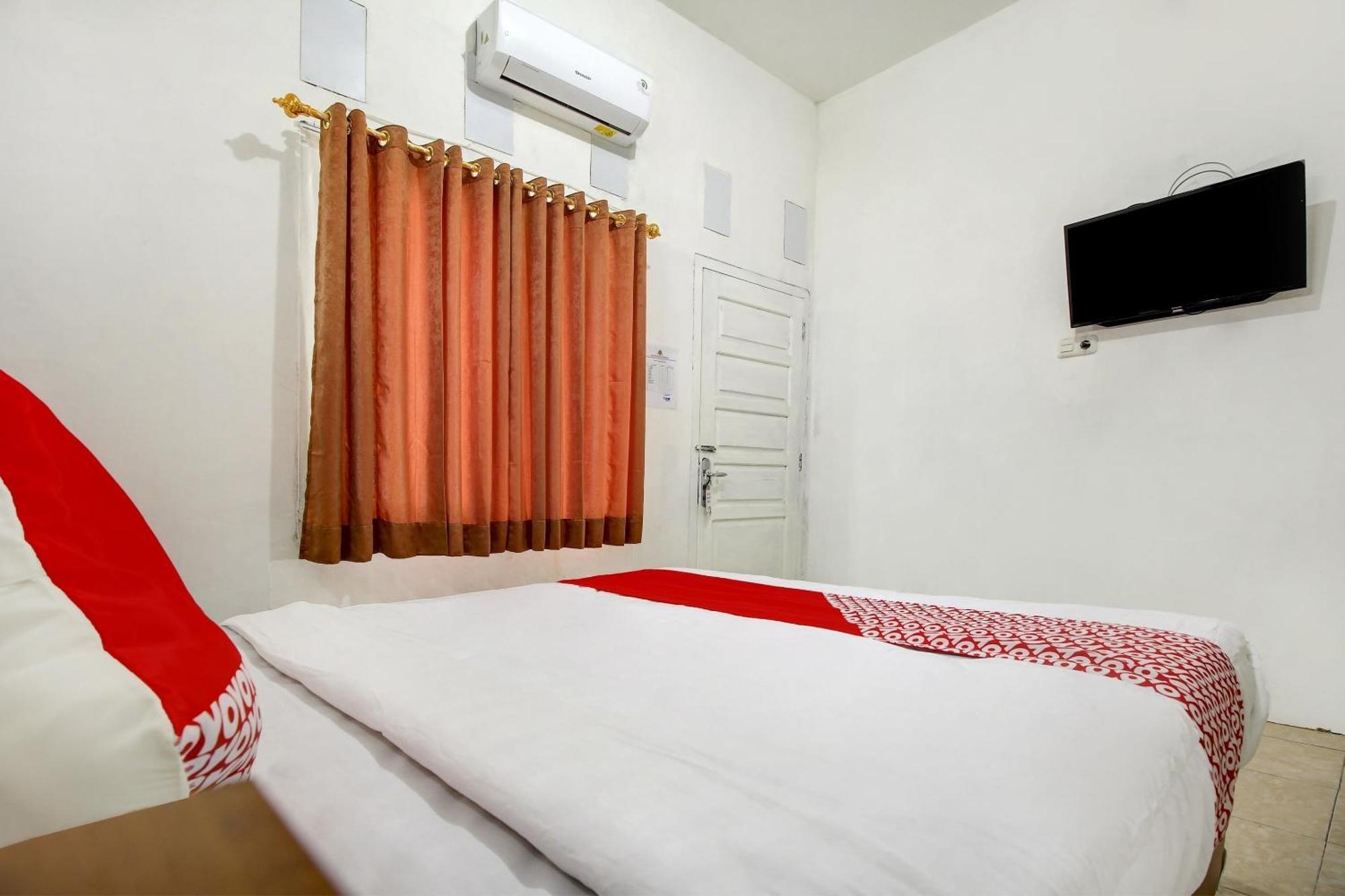 OYO 3415 Penginapan Wimane Palembang Bagian luar foto