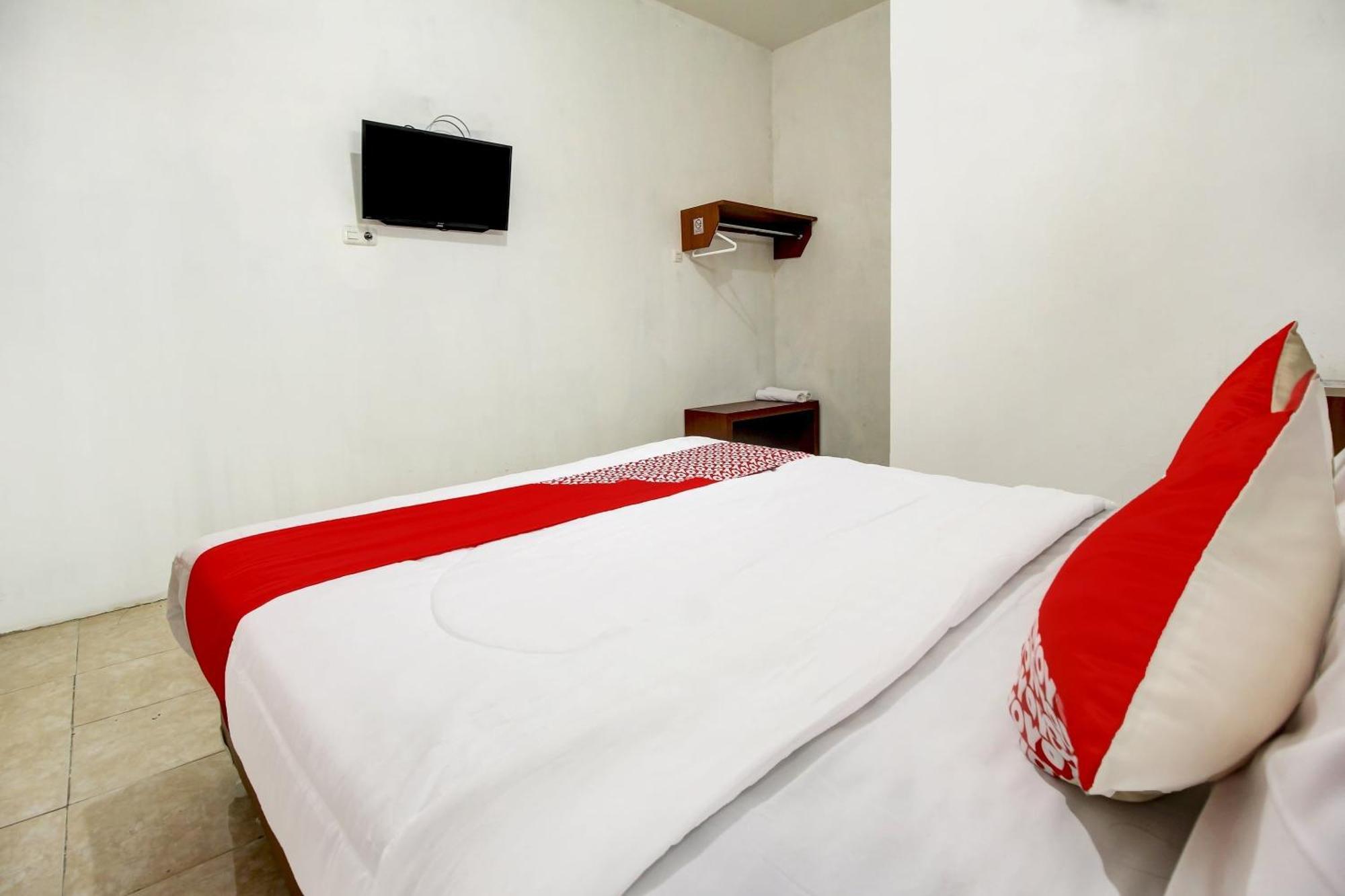 OYO 3415 Penginapan Wimane Palembang Bagian luar foto